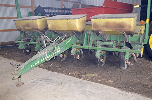 Property photo 17 - FARM EQUIPMENT AUCTION IN ELKHART COUNTY, IN